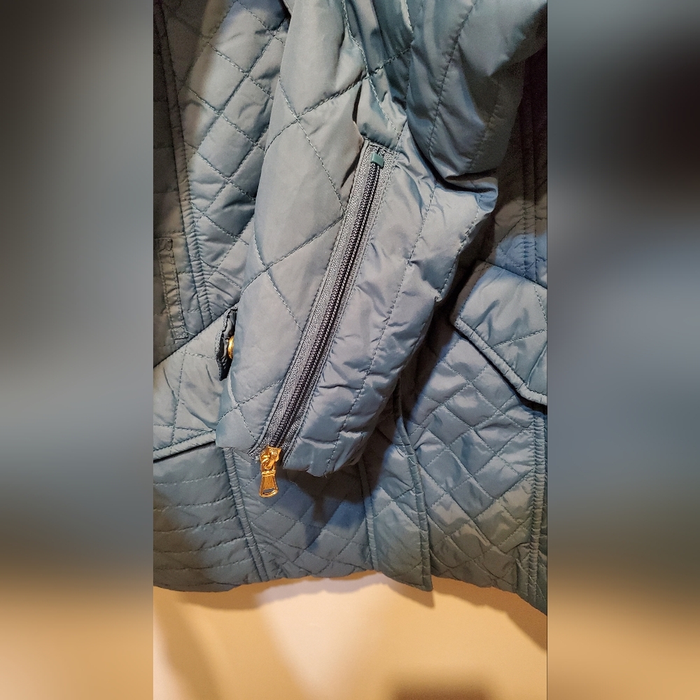 21. NWT Tahari Quilted Jacket - Picture 6 of 13